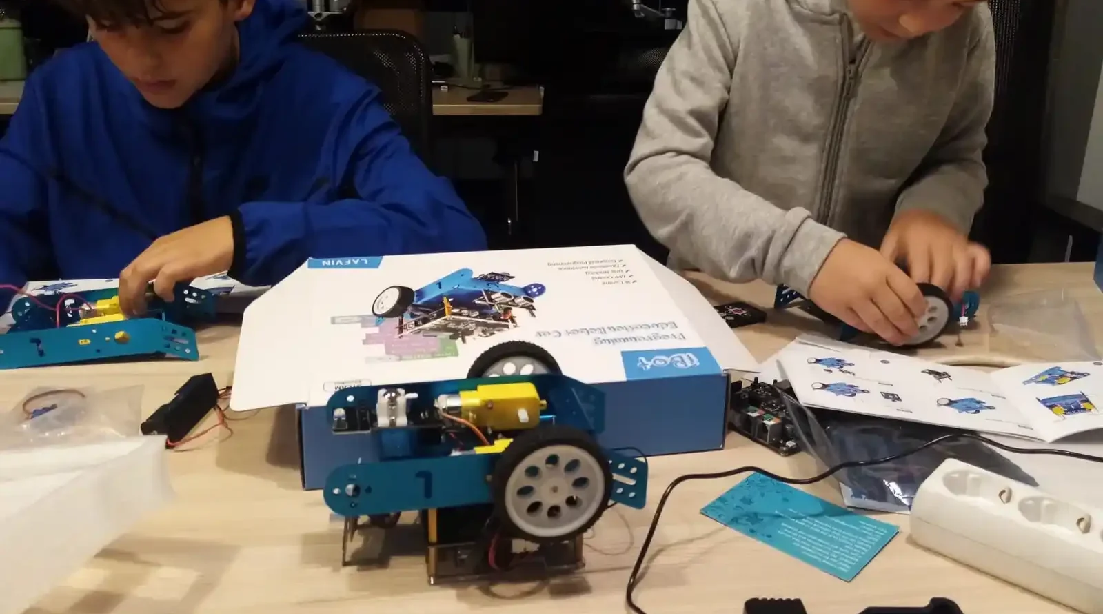 Campus NL Tech robótica STEAM formaciones tecnológicas jóvenes Cantabria